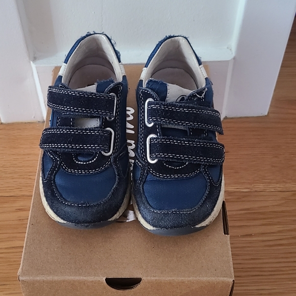 Naurino sneakers toddler size 26 - Picture 2 of 3